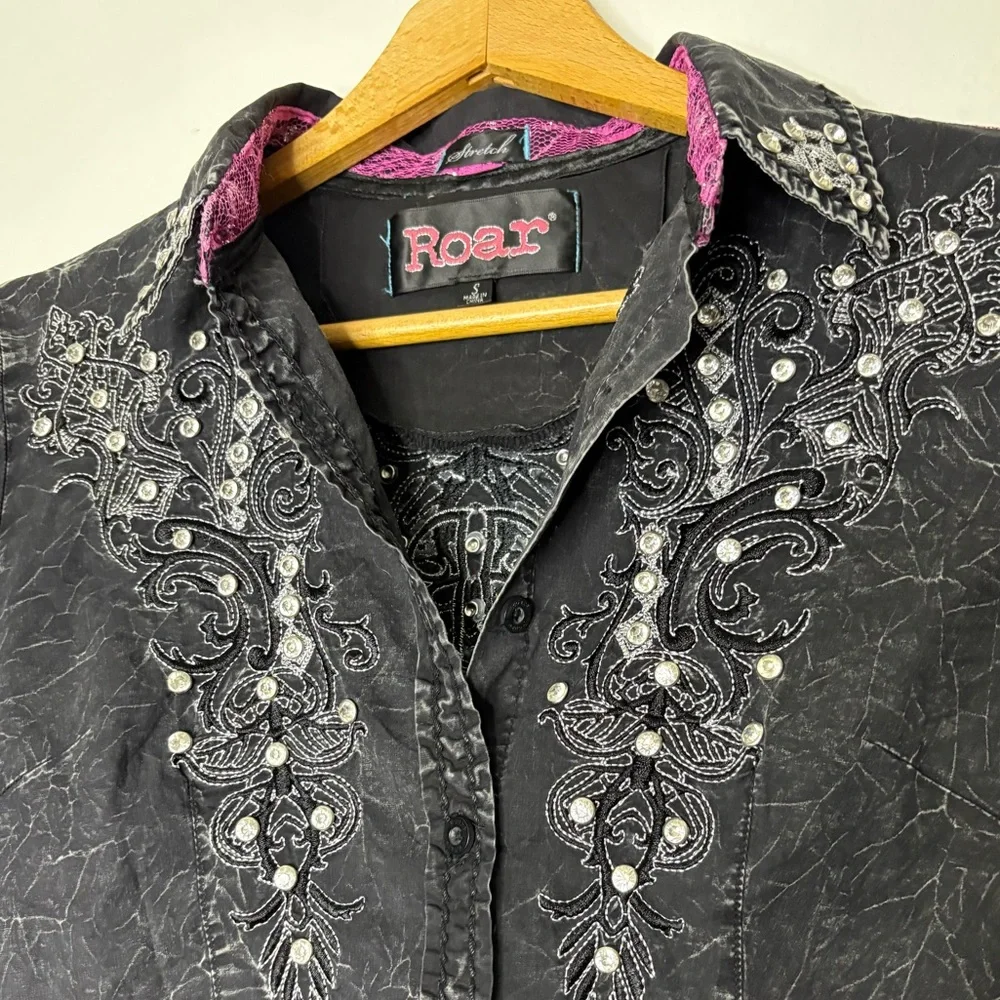 💍Roar Western Button Down💍 - Picture 5 of 10